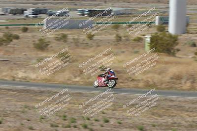 media/Apr-20-2025-AHRMA (Sun) [[393a79c373]]/Race/Group 11 early race/Turn 4b/